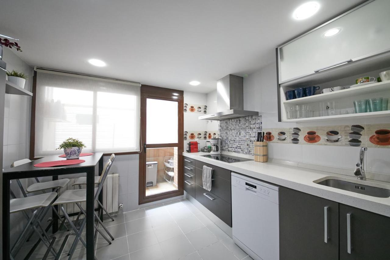 Apartamento Las Rozas Village Bagian luar foto